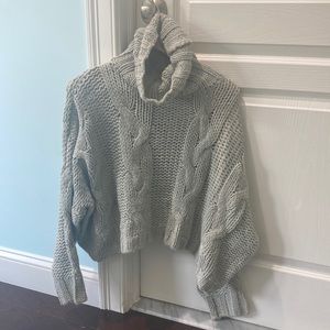 Cute Mint Green TurtleNeck!!